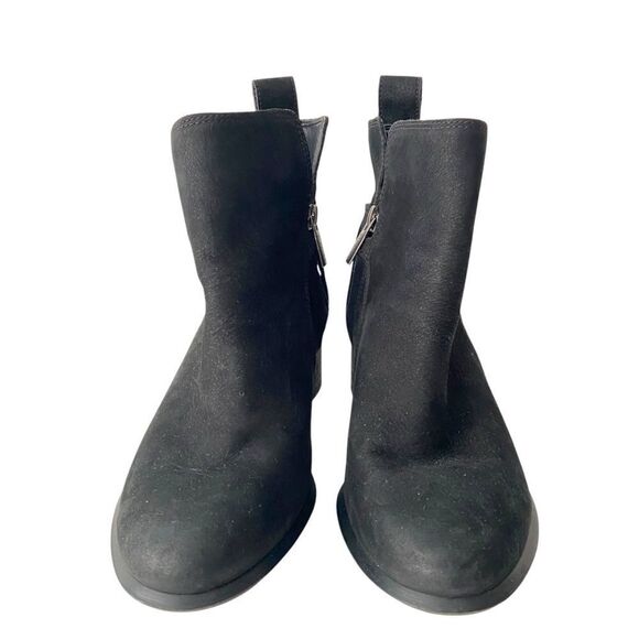 Vionic Sienna Waterproof Black Ankle Boots Buckle Side Zip in Size 6 - Picture 5 of 12